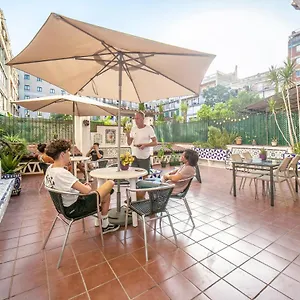 Fabrizzios Terrace Albergue
